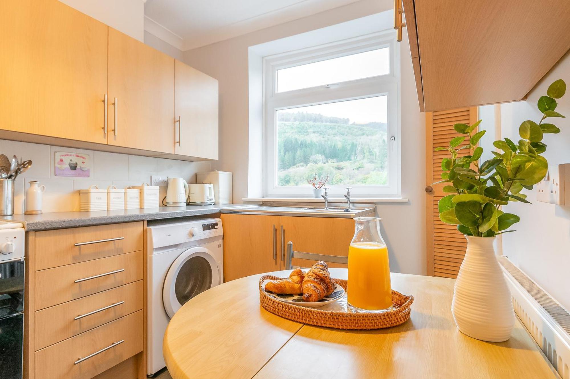 The View Spacious Apartment In Afan Forest Bike Park By Staystaycations Port Talbot Buitenkant foto