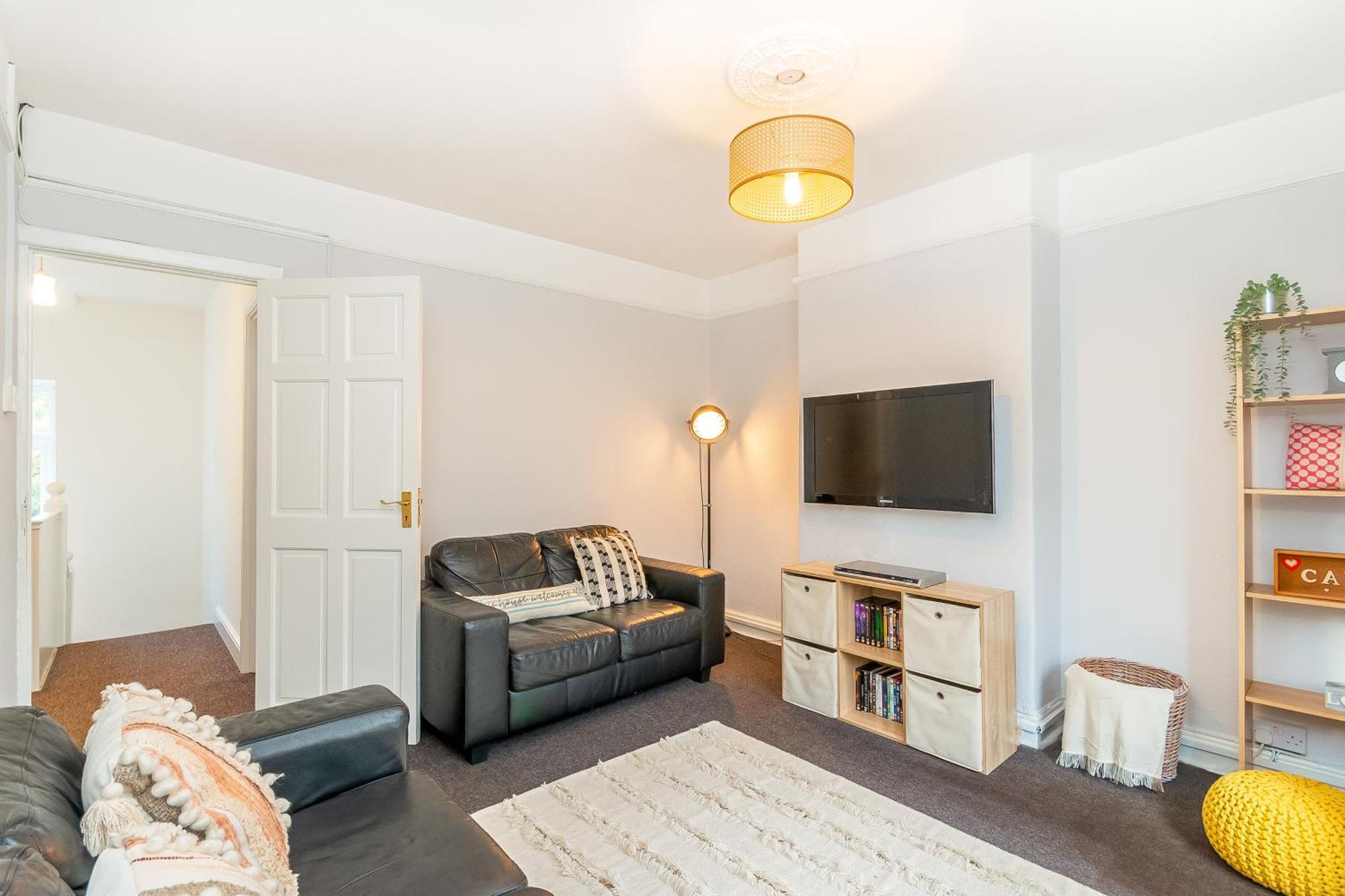 The View Spacious Apartment In Afan Forest Bike Park By Staystaycations Port Talbot Buitenkant foto